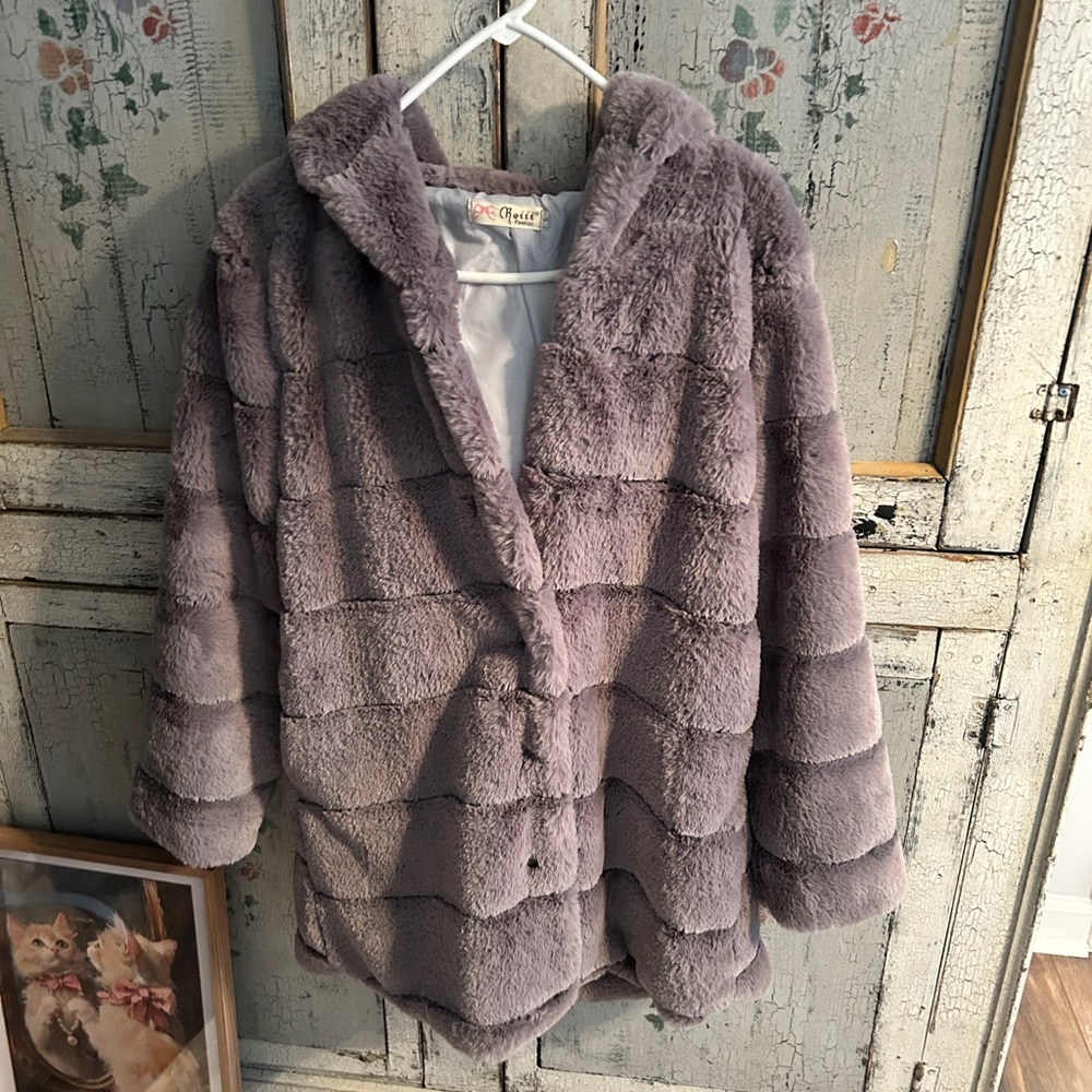 Women's Gray Faux Fur Coat